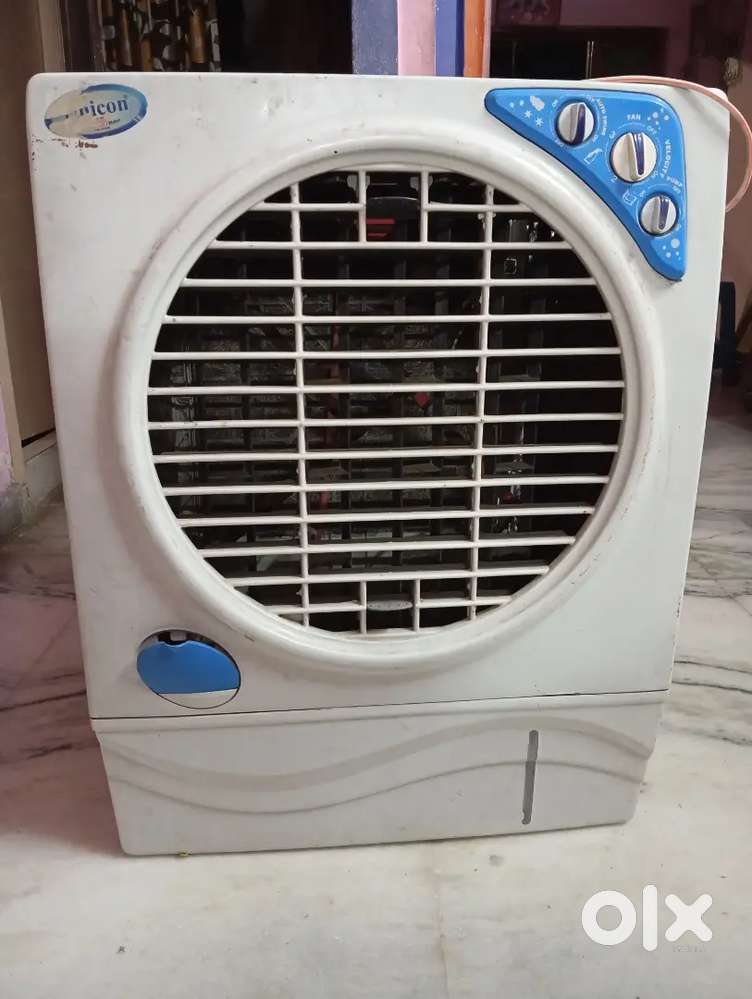 Cooler white in colour99480