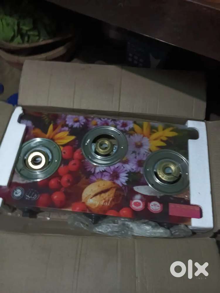 Brand New Premium Quality 3-Burner Tempered Glass Gas Stove for sale.