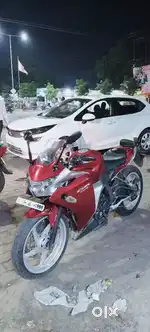 Honda cbr 250 cc red colour one hand vehicle