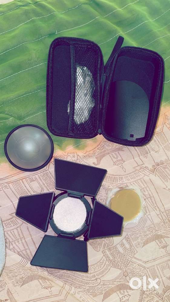 GODOX AK-R1 Accessory Kit for Round Flash Head