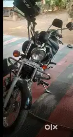220cc black color avenger