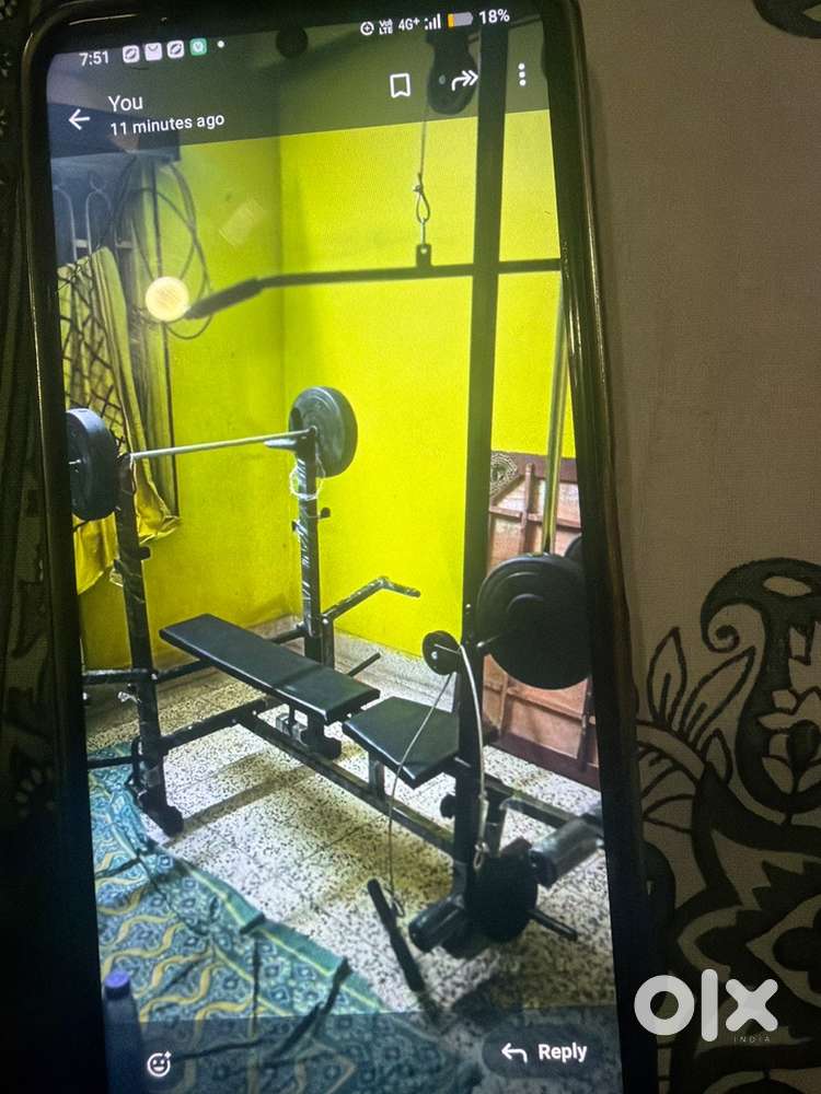 Bench press , lats pull down ,leg crul and 220 in plate iron and pvc