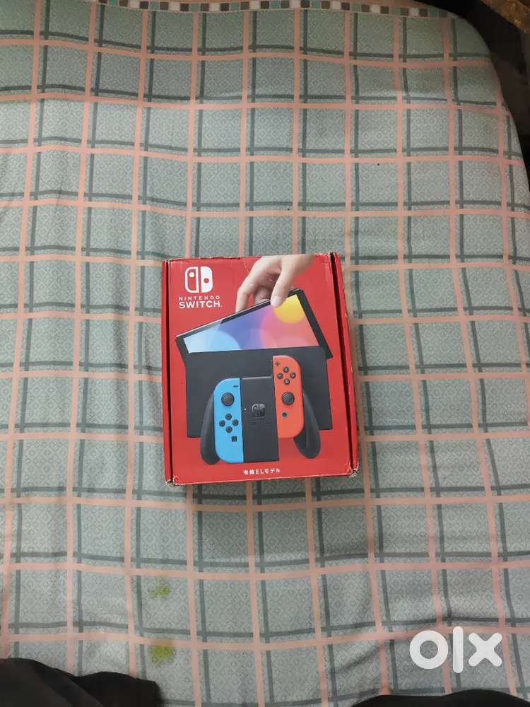Nintendo switch OLED 64 gb refurbished. TRADE OFFER