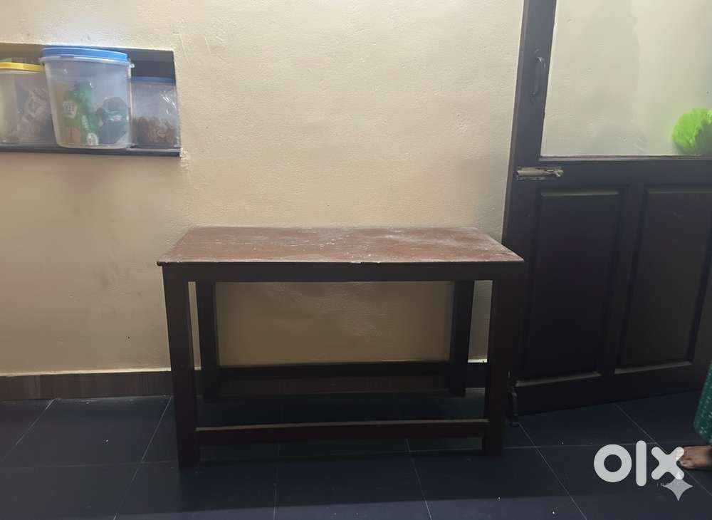 Furniture for Sale – Beds, Tables & More (Shifting House)
