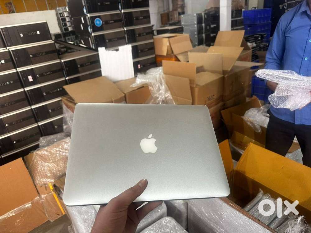 Used Macbook Air A- 1466 Core I5 2017 8/128gb Ssd Web Cam Adaptor