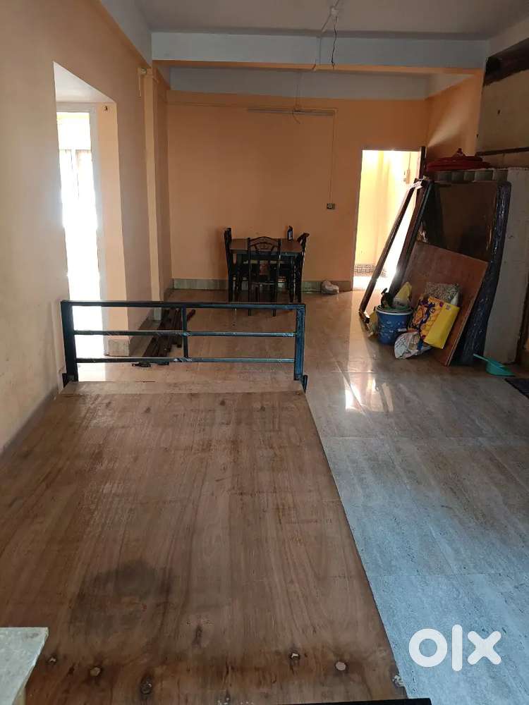 Fully independent tiles flooring 1bhk semi furnished zoo road jonali