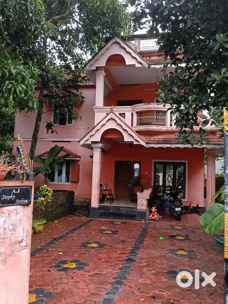 Aj house, melekuzhijan vila, oorambu junction