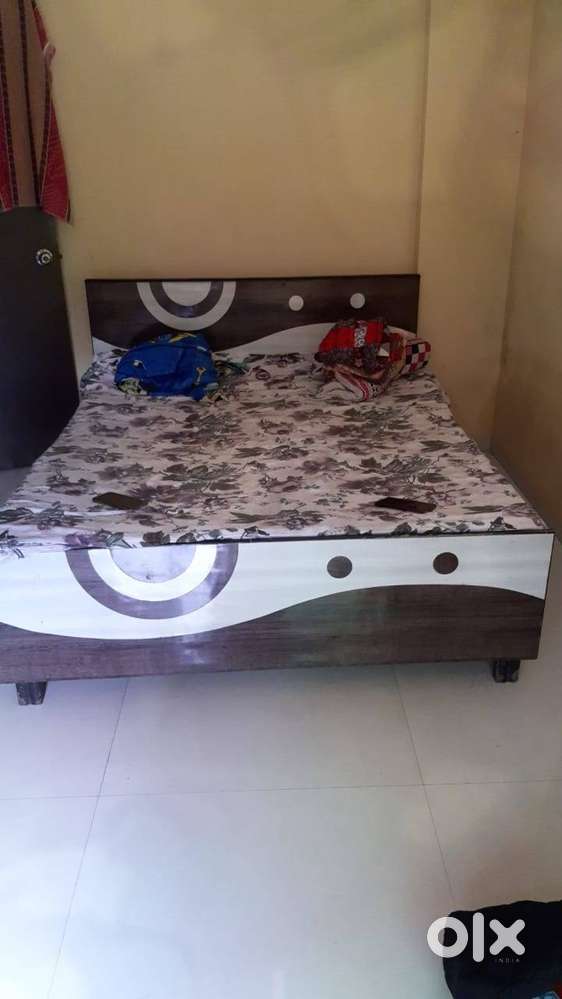 Bed wooden excellent condition