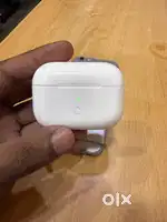 Airpods pro gen 1 charging case.