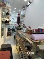 Parlour ka kaam sikhaya jaega or bina pese liye diye