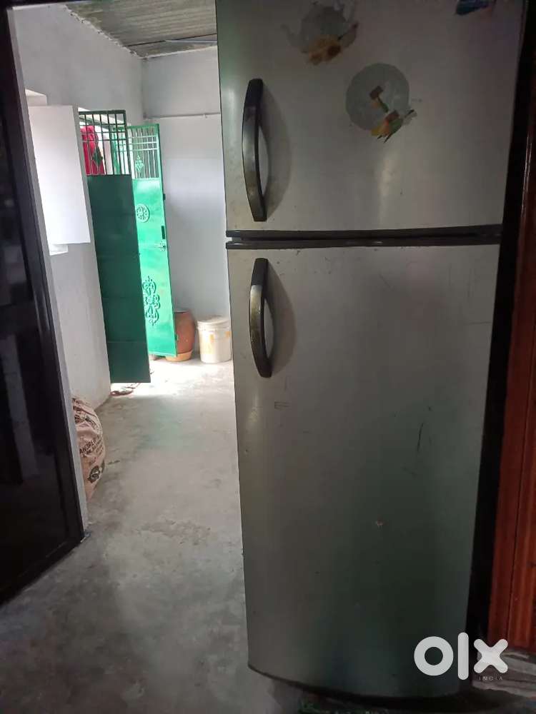 Whirlpool double door refrigerator
