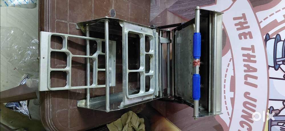 Tray sealing packing machine