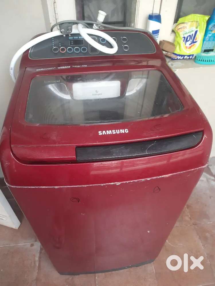 Samsung fully automatic 7+1 kg red colour washing