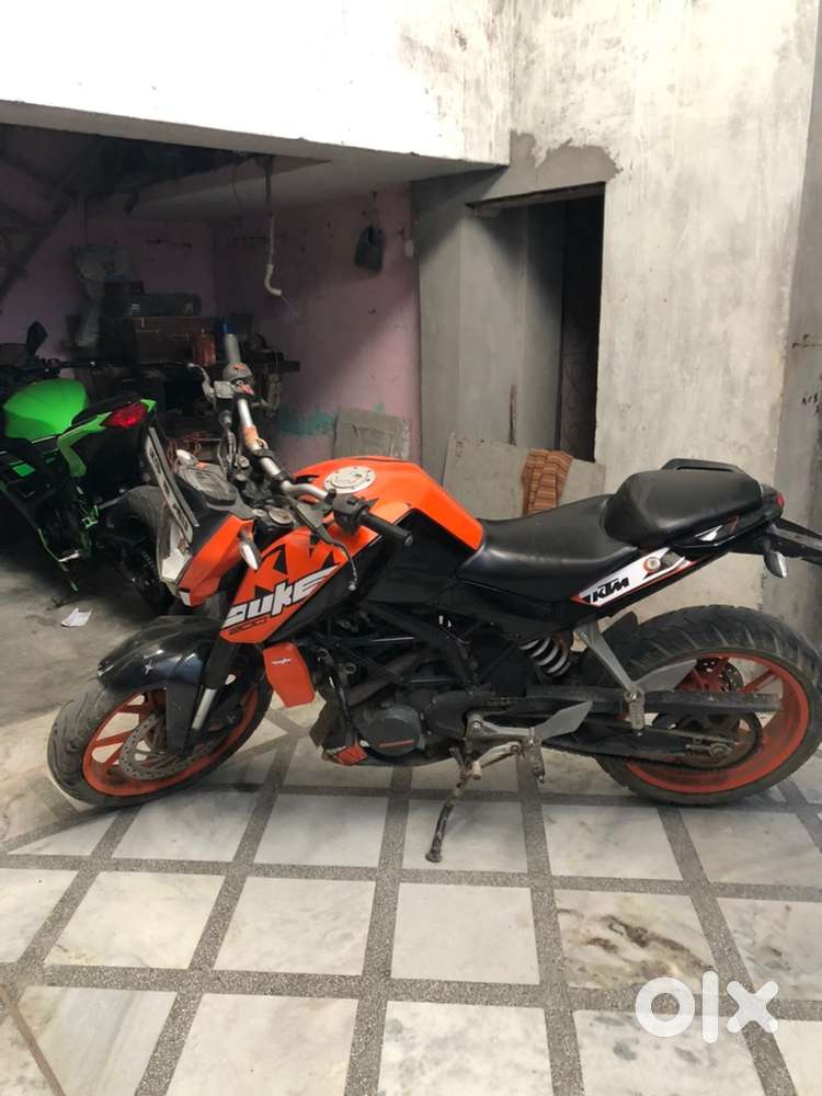 Duje 200 19 model paper ok jisko leni h vo hi msg kre