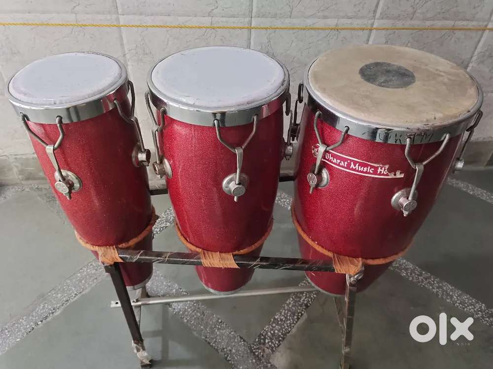 Congo drum instrument with stand in brand new condition