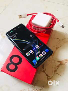 OnePlus 8 super condition 8 128, exchange with iPhone and Google pixel