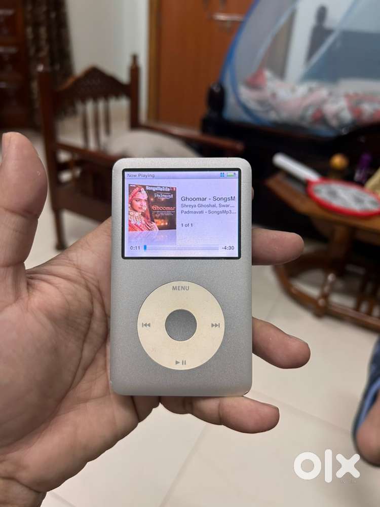 Apple ipod classic 7th generation 160 gb variant mint condition