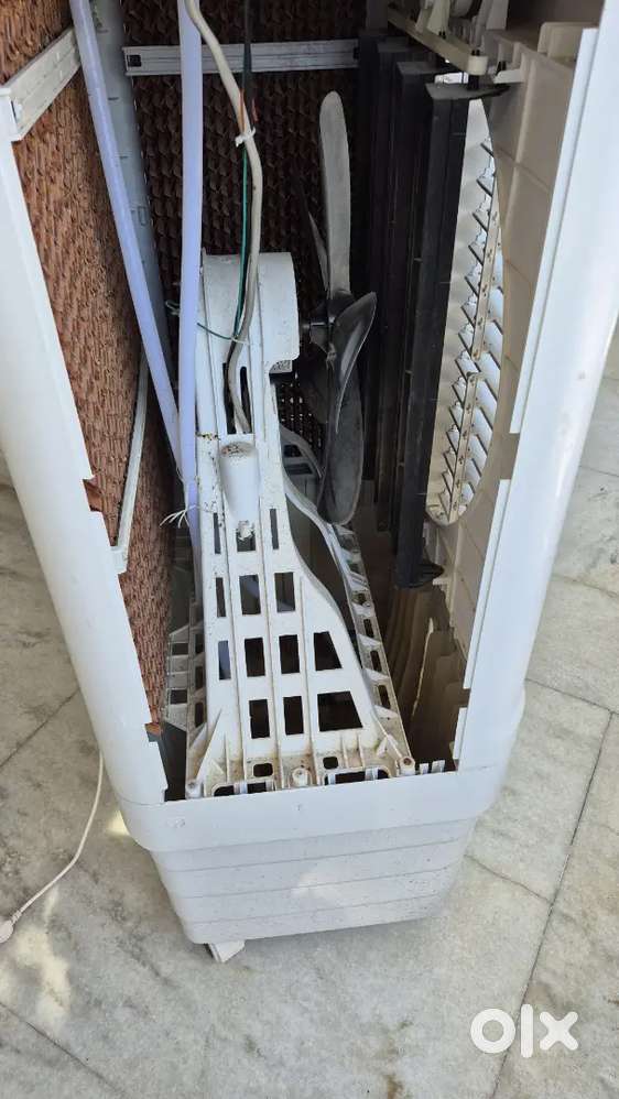 Bajaj 90 ltr cooler on sale