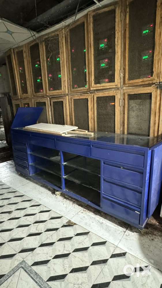 Heavy Duty Glass Counter / Display Rack for Shop