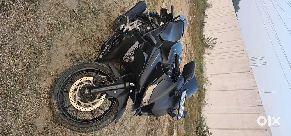 Yamaha R15s v3