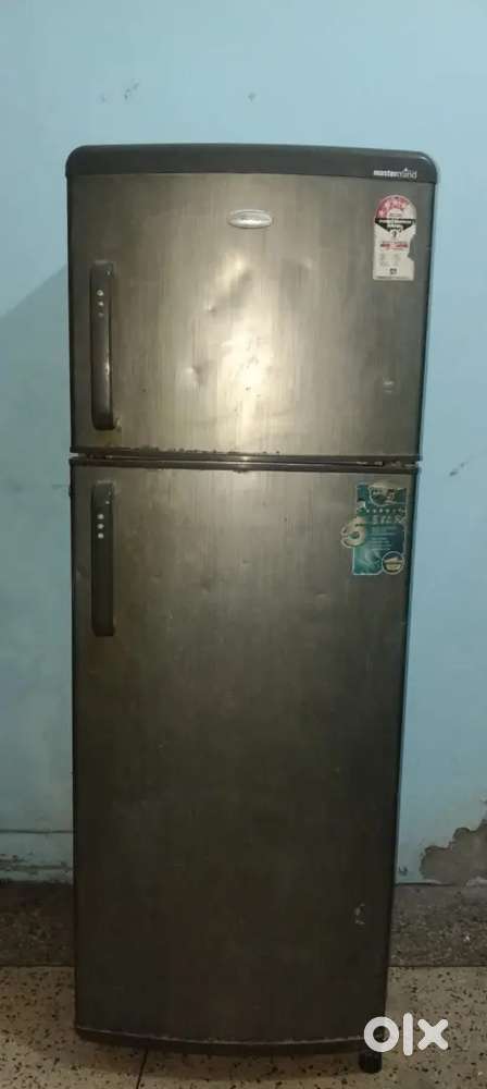 Whirlpool double door fridge