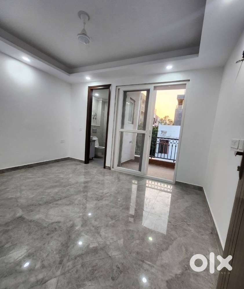 Affordable 1Room set flat for Rent In Saket Near Metro.