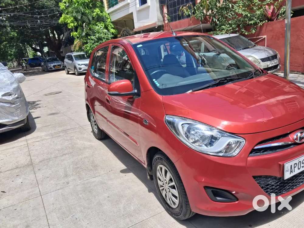 Automatic Hyundai i10 Sportz Petrol 2014