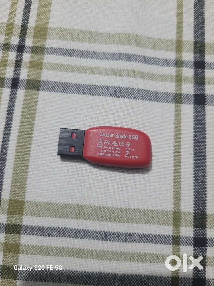 Sony mic and 8gb സന്ഡിസ്ക് പെൻഡ്രൈവ്