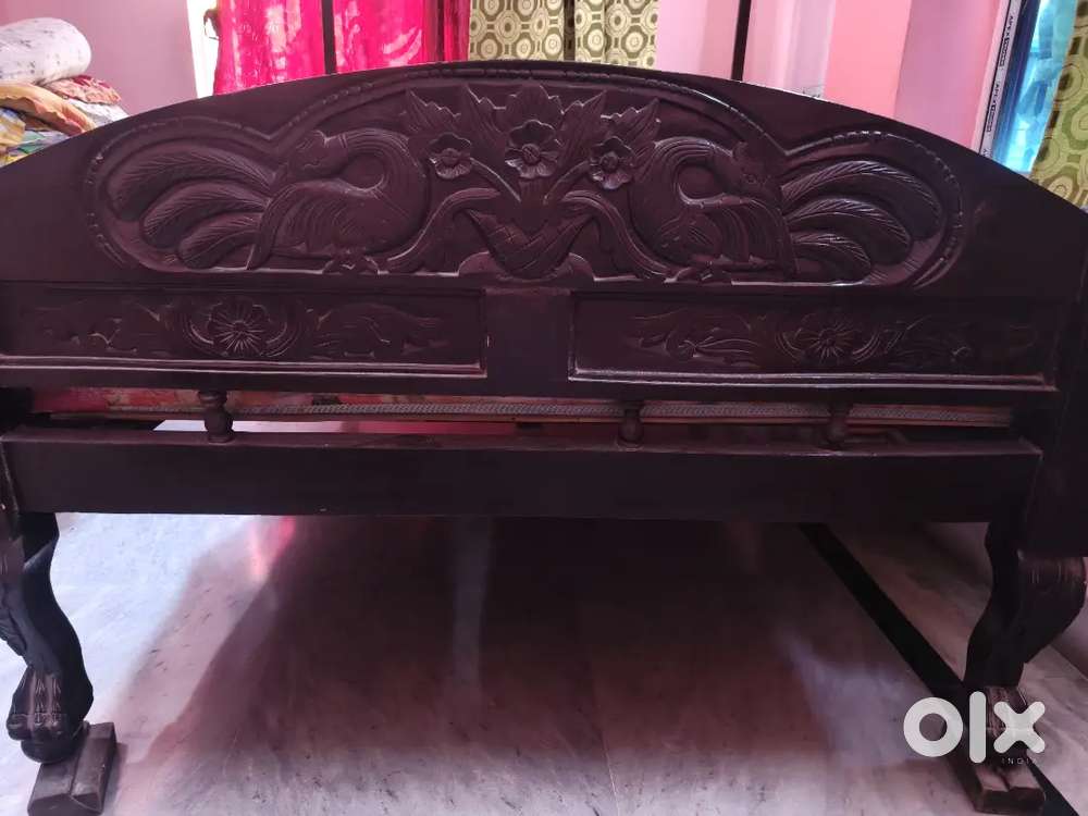 Bed 5 feet × 6 feet with mattress