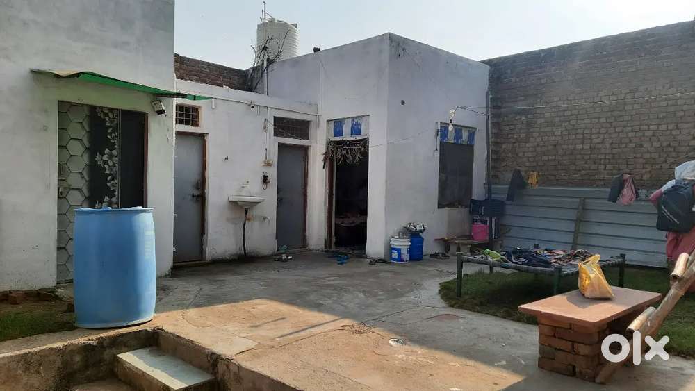A converted House for sale in Mukherjee Nagar(Nadiya ka nagla)