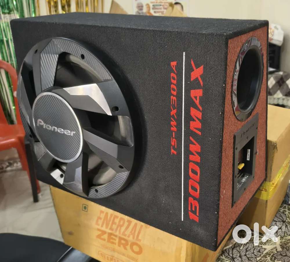 BRAND NEW PIONEER CAR WOOFER