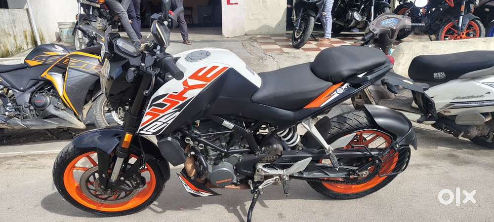 KTM Duke 125