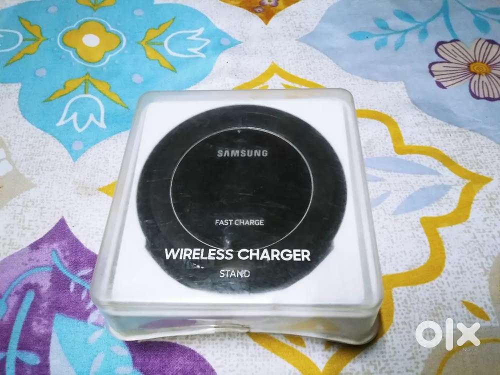 Samsung Wireless Fast Charger For Smart Phone Bluetooth Buds Mobile