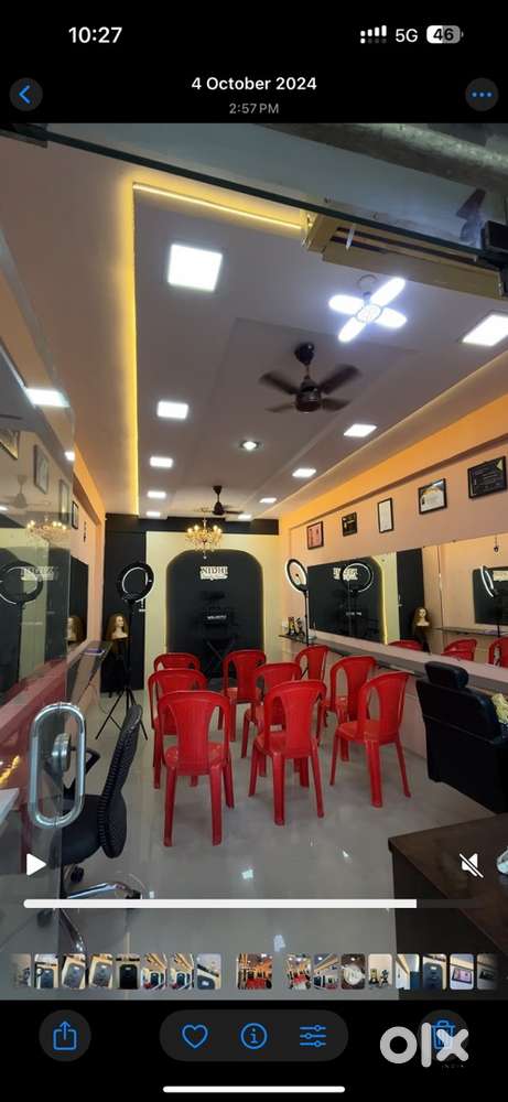 Parlour makeup artist mirror studio