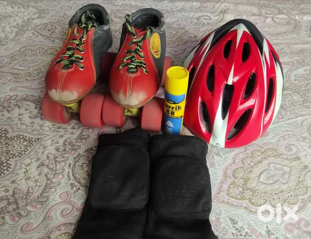 Skating shoes