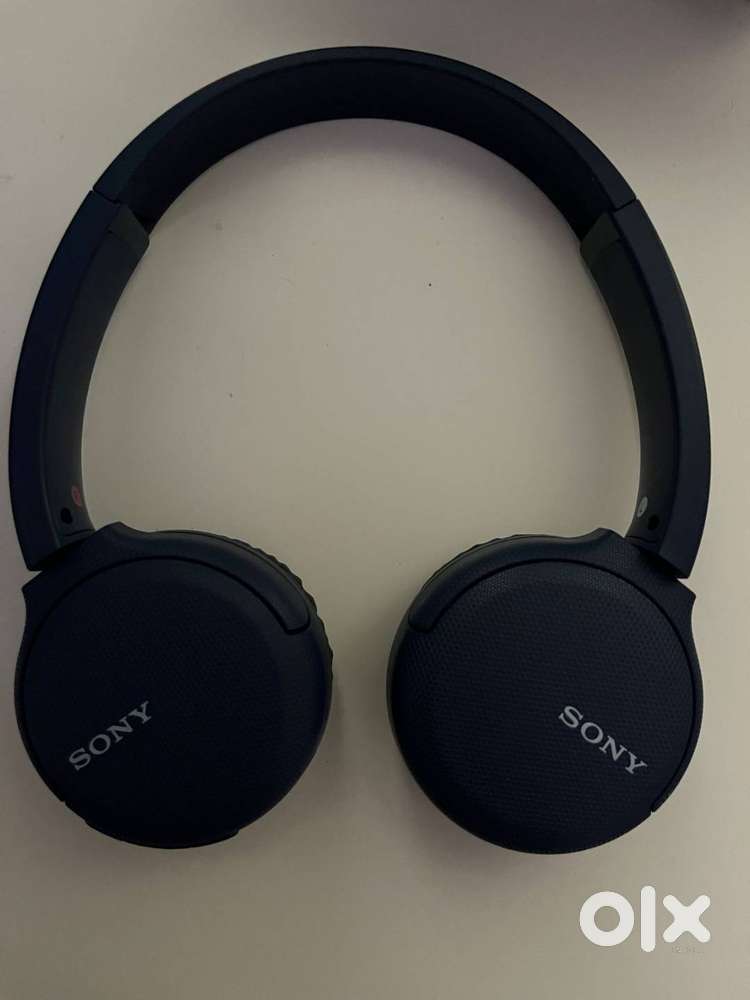 Sony Wireless stereo headset WHCH-10  35 h charge. Never Used
