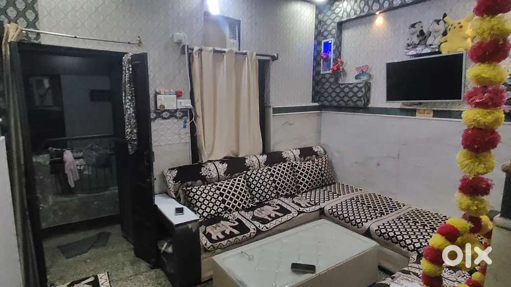 50 sq Yards 2 floor wz 327 Srinagar near 4 no gali