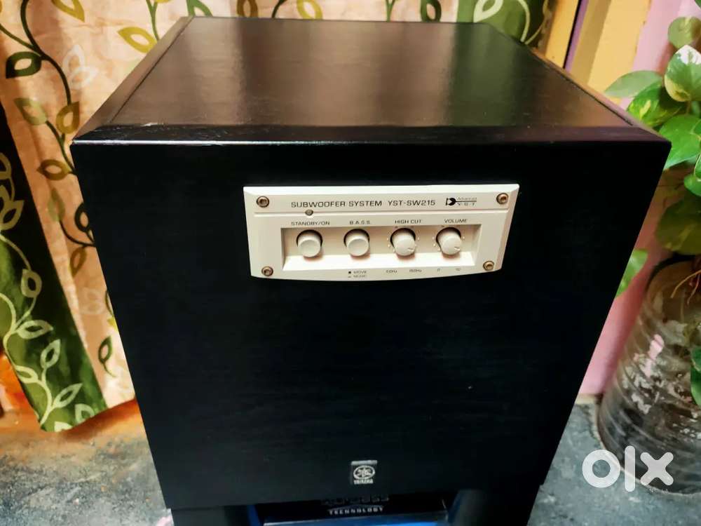 Yamaha active powered subwoofer Yst sw-215 imported 8inches rms350wat