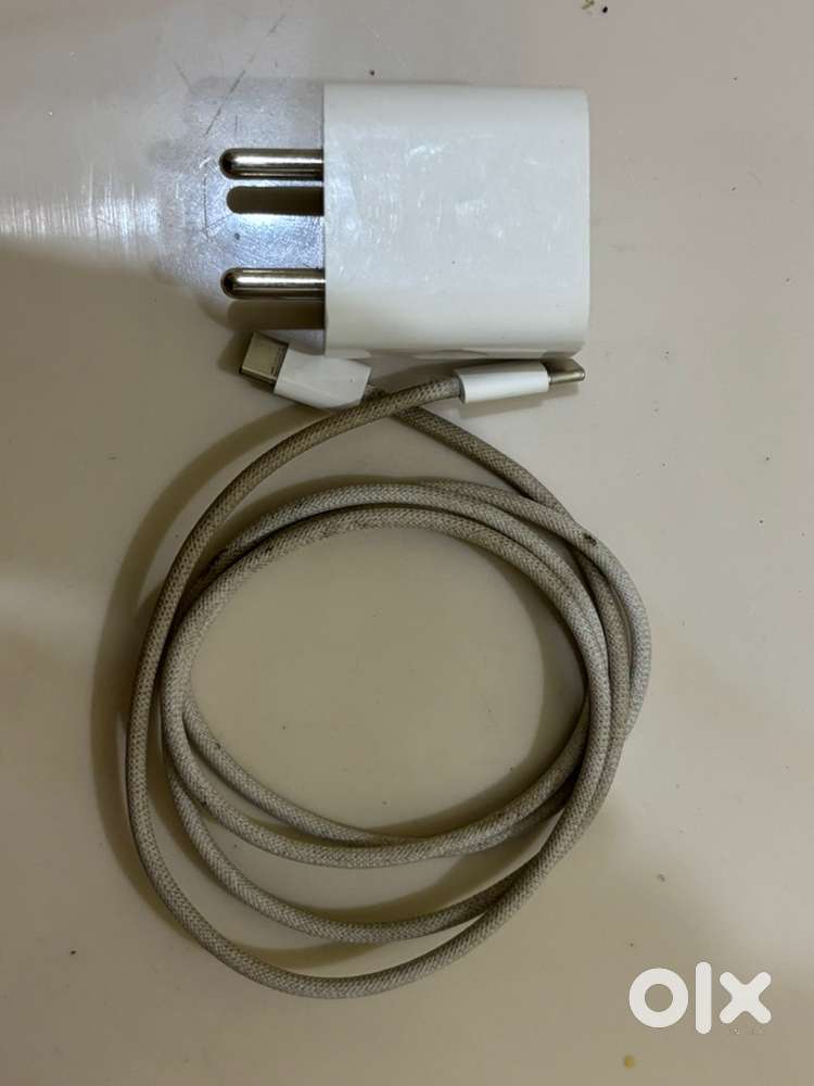 Apple 20W Adapter
