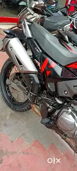 First owner,showroom service only,No accident history