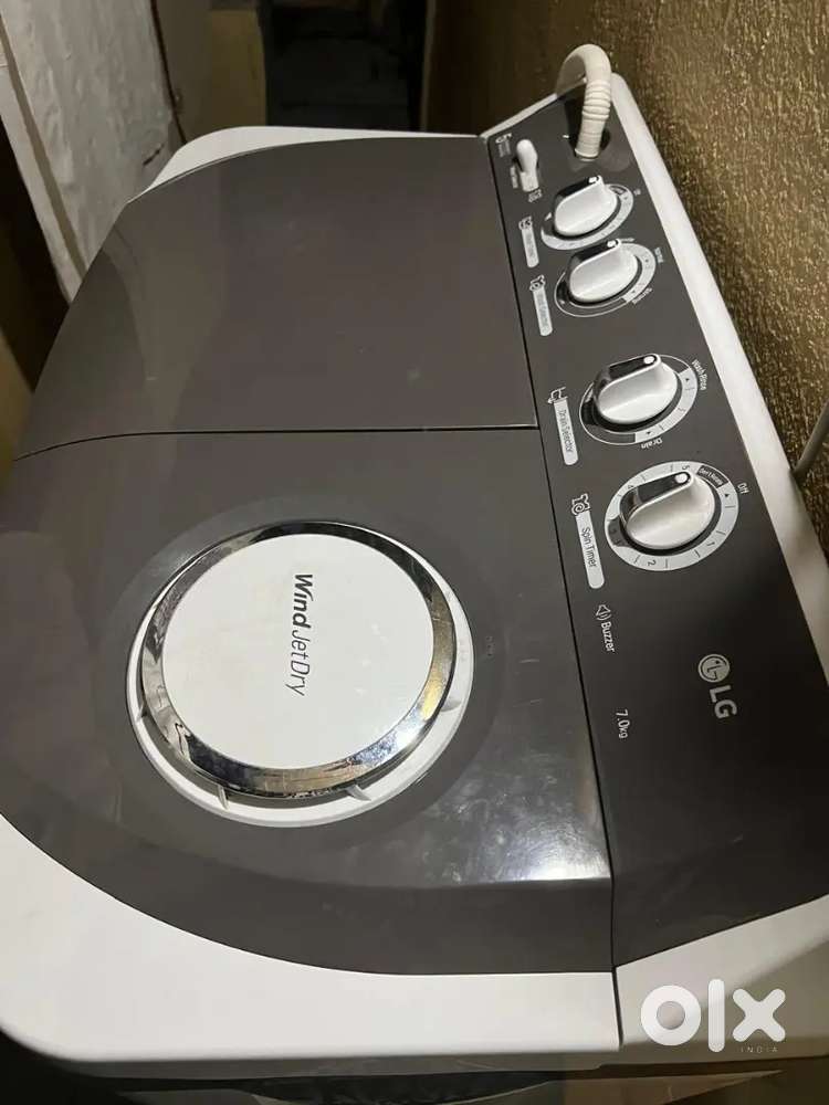 LG 7kg semiautomatic top load washing machine