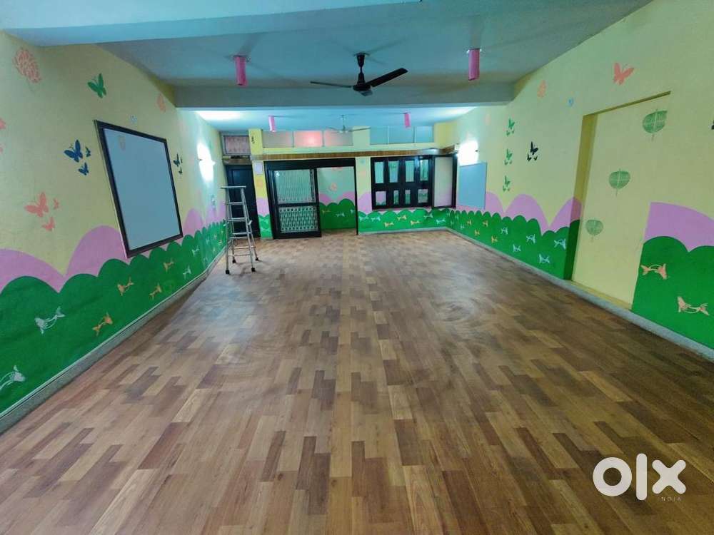 Office/hall for rent