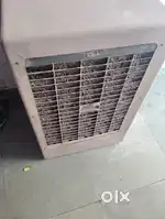 Big 100 litre   Cooler good condition child air