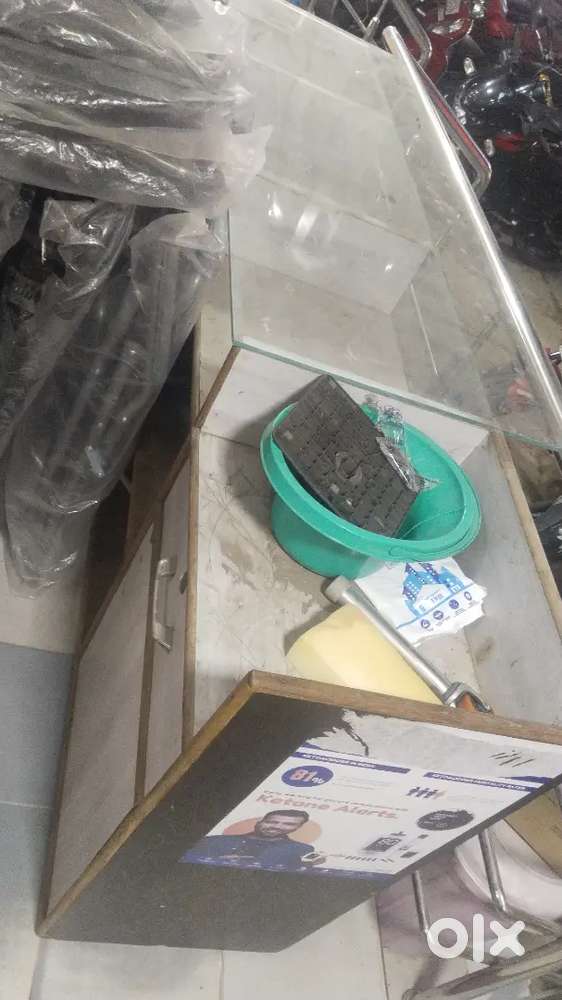 Shop cash counter table