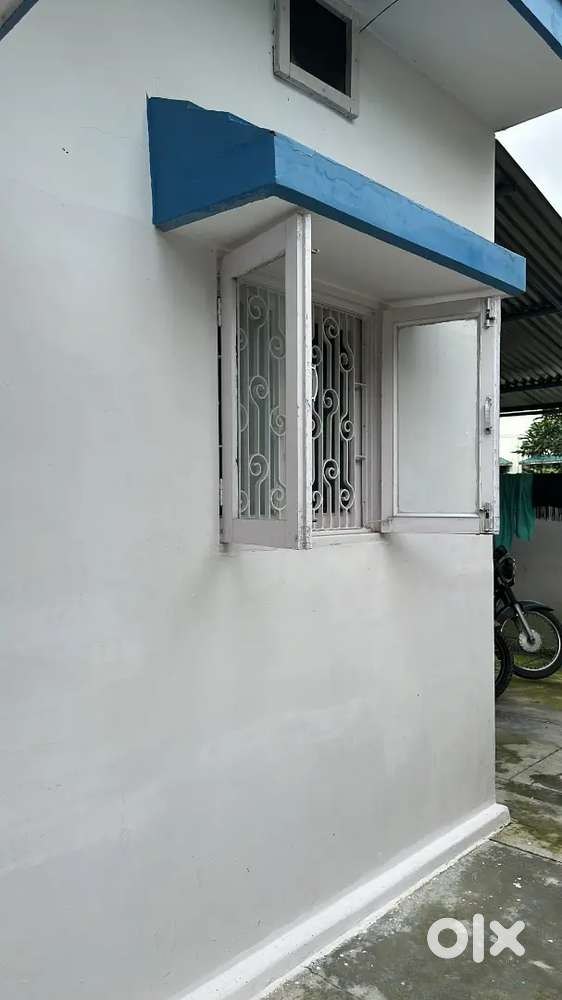 One room set is available in prime location