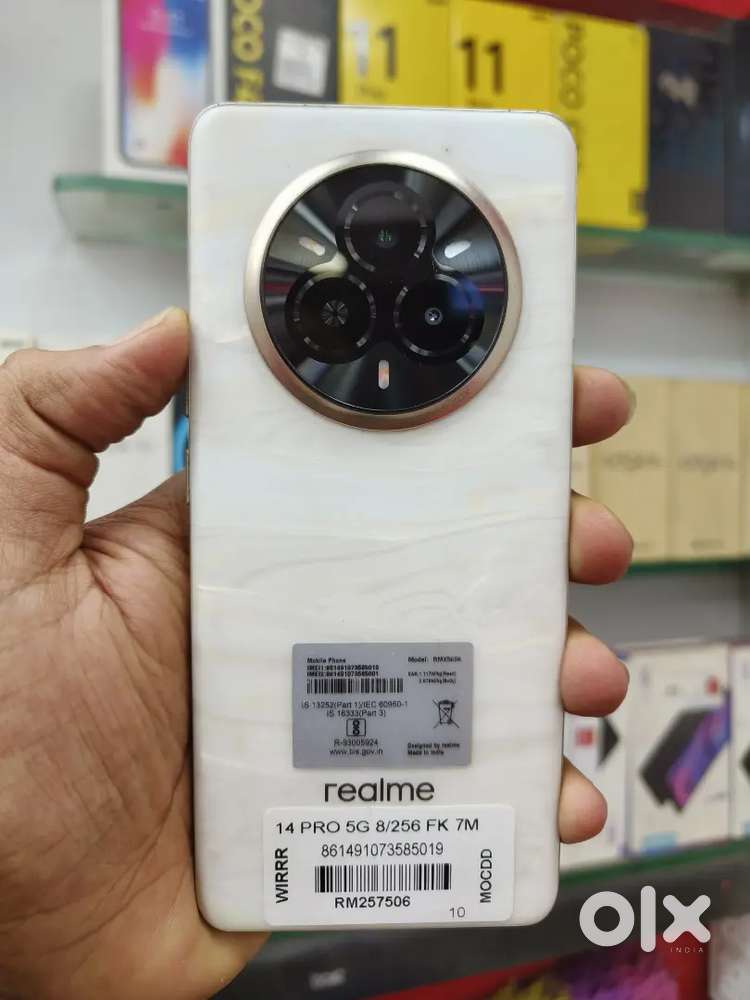 REALME 14 PRO 5G 8/256 7 MONTH WARRANTY FULL KIT