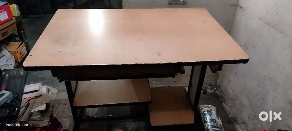Computer Table