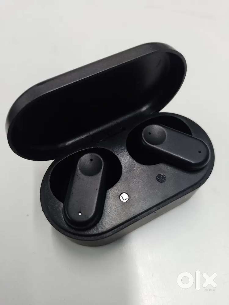 Ear buds  one plus+