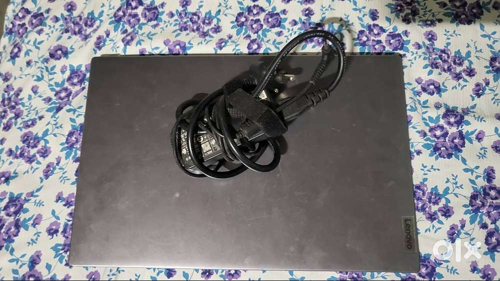 Lenovo ideapad 1 year unused. 50gb rom 8gb ram