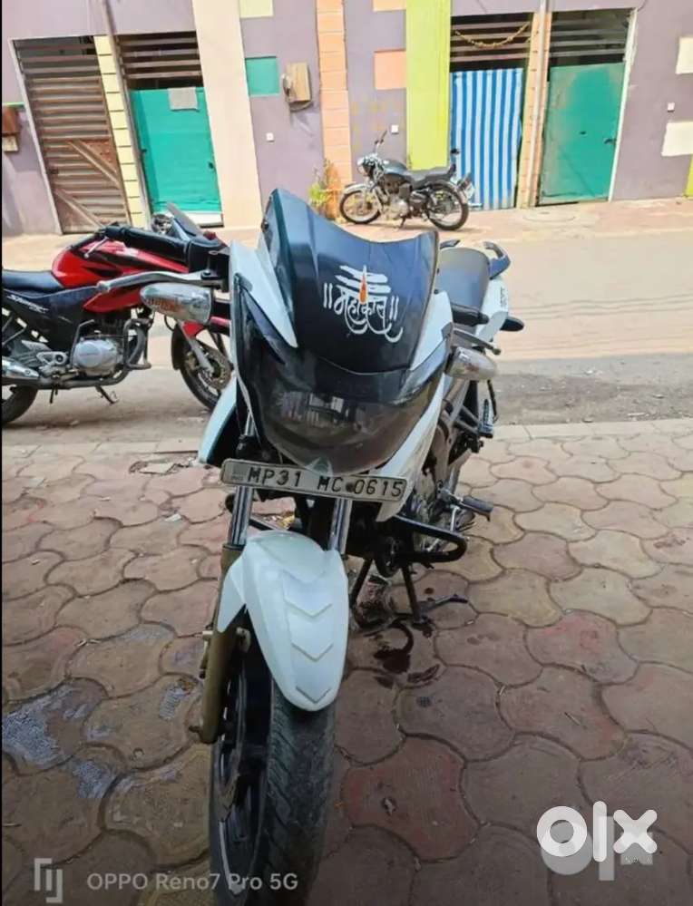 Gadi me kuch kam nhi hai